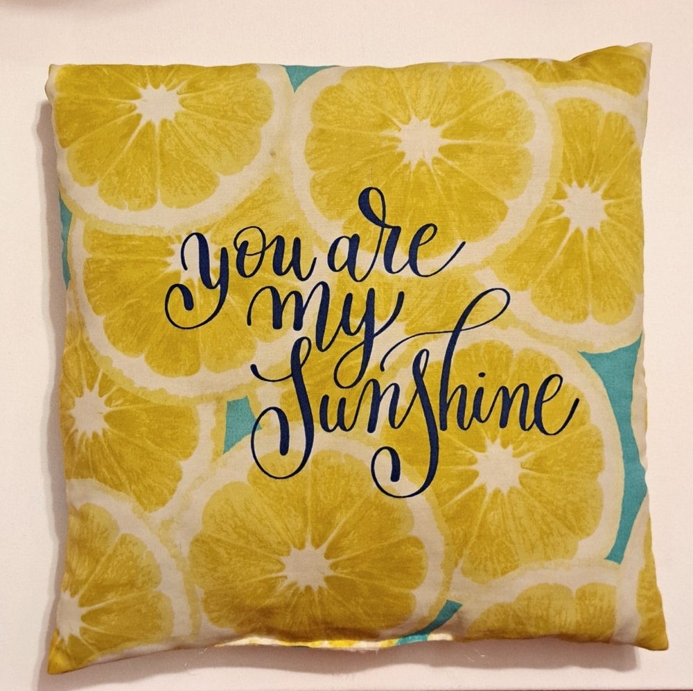 4/$15 🌻 You Are My Sunshine Yellow Lemon Print Decorative Pillow